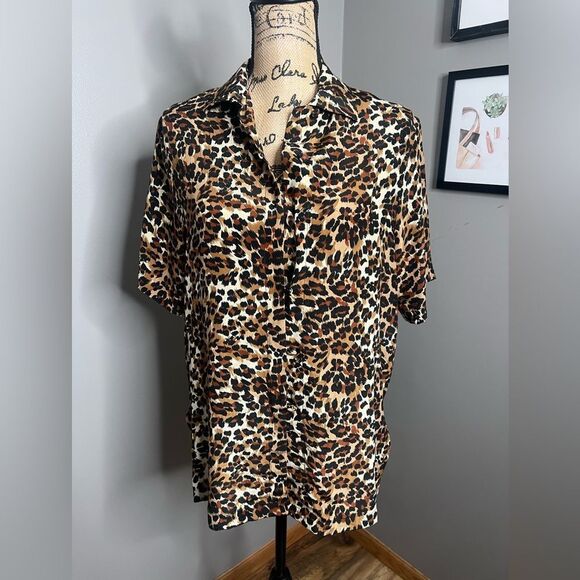 Vintage animal print silk button up shirt size small oversize office travel - Picture 1 of 8
